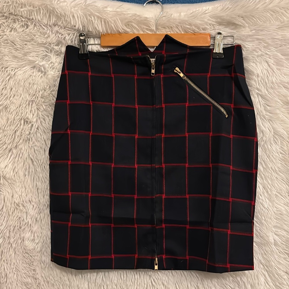 NWT Uniq Mini Skirt Size Juniors Medium